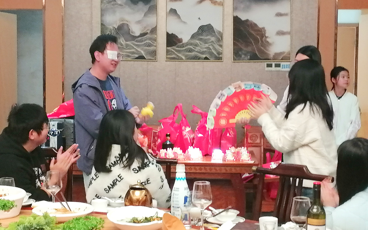 2024年圓桌國際展覽年會小游戲1