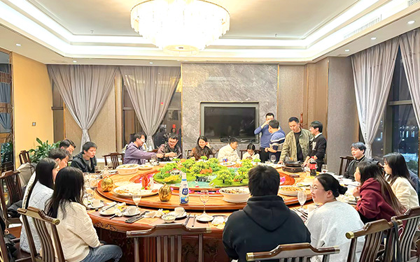2024年圓桌國(guó)際展覽年會(huì)聚餐：歡樂與團(tuán)結(jié)的盛宴